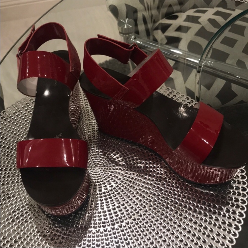 Vera Wang red patent leather